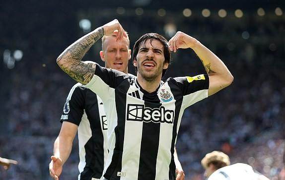 1747043202892029695.jpg 黄金甲体育-英超让五大战白热化 欧冠门票之争谁会最后掉队?