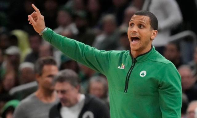 黄金甲体育-多位助教离开且尚无新援加入 马祖拉变光杆司令