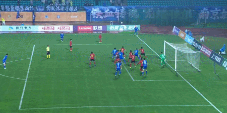 黄金甲体育-南京城市2-1逆转长春亚泰，泽-维托尔破门、余梦辉建功