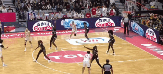 黄金甲体育-中国女篮今夜变阵，半场领先南苏丹10分！罗欣棫9分，张子宇8分