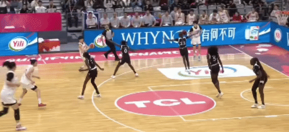 黄金甲体育-中国女篮今夜变阵，半场领先南苏丹10分！罗欣棫9分，张子宇8分